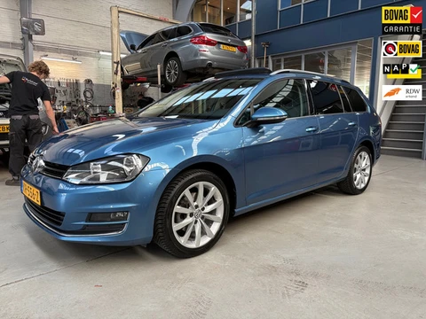 Volkswagen Golf Variant 1.2 TSI Highline | Navigatie | Camera | Alcantara bekleding | All season ban