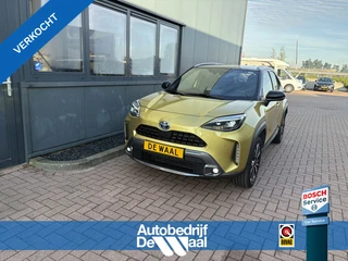 Toyota Yaris Cross 1.5 Hybrid Adventure PANODAK/LEDER/JBL/KEYLESS/TREKHAAK/PDC/18INCH