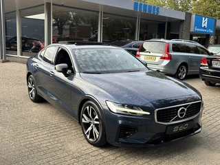 Volvo S60 T8 AWD R-Design Pano HeadUp Keyless Pilot Assist