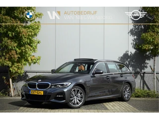 BMW 3 Serie Touring 330e xDrive M-Sport 292 pk | Panoramadak | Elektr. Sportstoelen met Memory | Ele