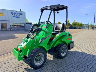 Avant 423 TDL Shovel