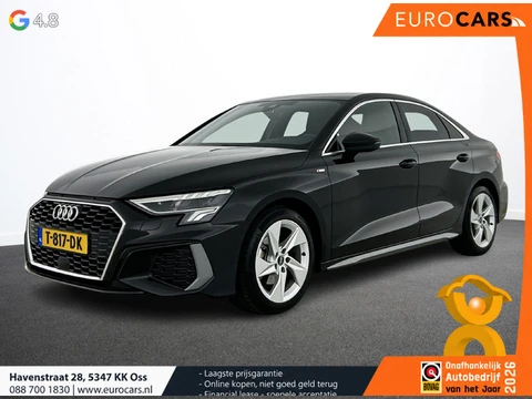 Audi A3 Limousine 30 TFSI S edition Navigatie Apple Carplay/Android Auto Parkeersensoren Adaptive Cr