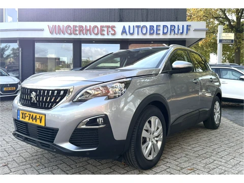 Peugeot 3008 130 Pk Benzine * SCHITTERENDE AUTOMOBIEL * Trekhaak * Zwart Leder * Navigatie * Camera 