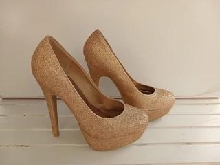 pumps 37