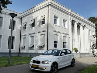 BMW 1 Serie 116 i AUT, MOOI ZWART LEDER, XENON (bj 2011)