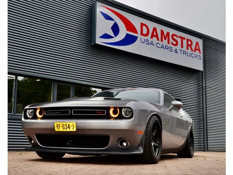 Dodge CHALLENGER SRT-8 Scatpack supercharged (bj 2016)