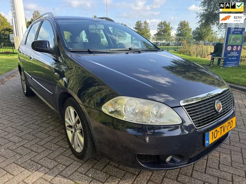Fiat Croma 2.2-16V Dynamic Carplay Aut, Trekhaak
