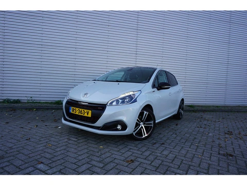 Peugeot 208 1.2 PureTech GT-line Airco / Navi / Cruise / Camera / Pano / Carplay / Parkeers. / Lm ve