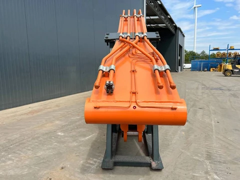 Hitachi ZX210 18m Set Long Reach Equipment (bj 2026)