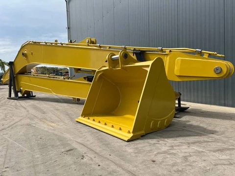 Komatsu PC220 18m set Long Reach Equipment (bj 2026)