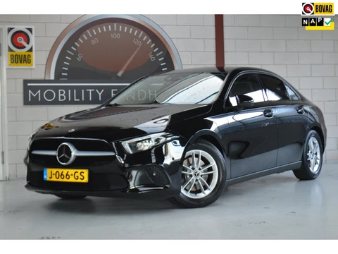 Mercedes-Benz A-klasse 200 Buss. Solution, NL-AUTO, VEEL OPTIES, NIEUWSTAAT!