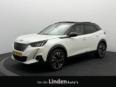 Peugeot e-2008 EV GT 50 kWh SOH 91,7% | Panoramadak | Adaptive Cruise | Park Assist | 3D i-Cockpit |