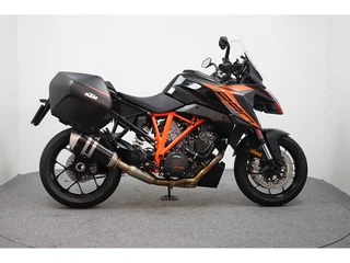 KTM 1290 SuperDuke GT ABS (bj 2022)