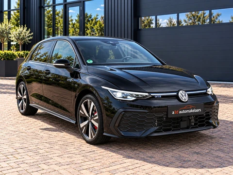 Volkswagen Golf GTE Plug in hybride 2026 18"LMV, Trekhaak, Camera, Head up, Full option GTE Nieuwpri