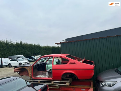 Opel KADETT SR 1.2 coupe