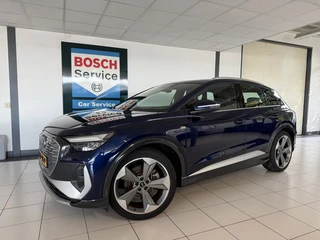 Audi Q4 e-tron 40 S Competition 77 kWh Panoramadak / Carplay / Adaptive Cruise / HUD /