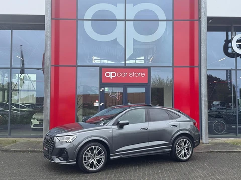 Audi Q3 Sportback 35 TFSI 3 X S-Line Uniek Vol | Panorama | Camera Parksens | Leder Red Stitch | Sto