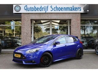 Ford Focus 2.0 EcoBoost ST-3 RECARO PANO STOELVERW. ELEC.STOELEN ZWARTE-HEMEL LEER CRUISE PDC 18''LM
