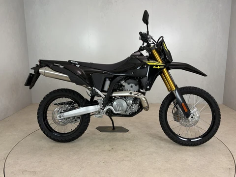 Suzuki DR-Z4S (bj 2027)