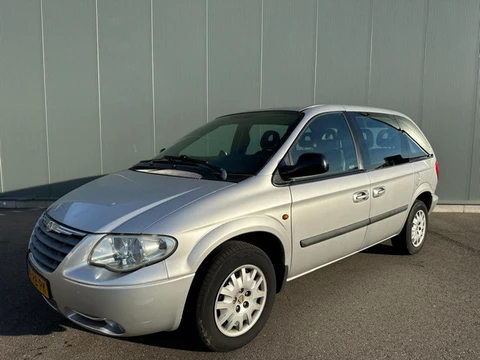 Chrysler Voyager 3.3i V6 SE Luxe 6 PERSOONS | AIRCO | NAP !