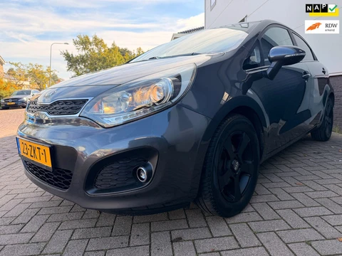 Kia Rio 1.2 CVVT Design Edition/Cruise-c/Led/PDC/Volledig onderhouden/Bluetooth/Trekhaak
