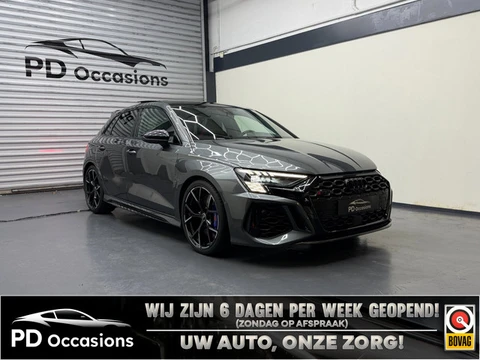 Audi A3 Sportback 2.5 TFSI RS 3 quattro - Keramisch - Pano - HUD - Carbon - RS Stoelen
