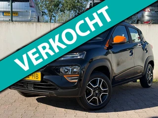 Dacia Spring Comfort Plus 27 kWh/LEDER/CAMERA/PDC/NAVI/NL AUTO/LEUKE AUTO/