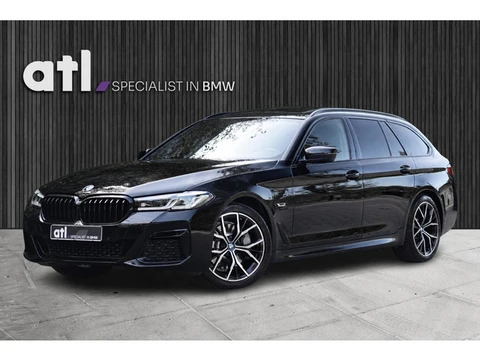 BMW 5-serie Touring 530e xDrive High Executive M-Pakket | Pano | Elektr. Stoel Mem | Keyless | Groot