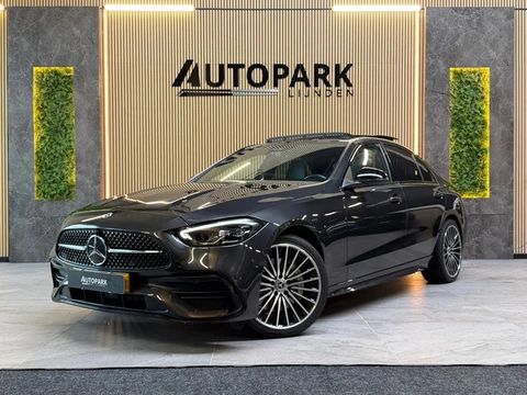 Mercedes-Benz C-klasse 300 e AMG LINE |PANO|FABRIEKSGARANTIE|SFEERVERLICHTING|GLASCOATING|CARPLAY|DE