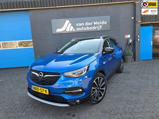 Opel GRANDLAND X 1.6 Turbo Hybrid4 Business Executive