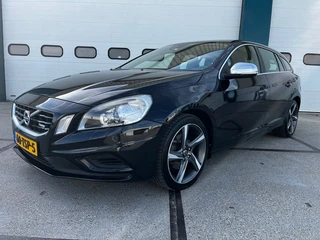 Volvo V60 1.6 T3 R-Design