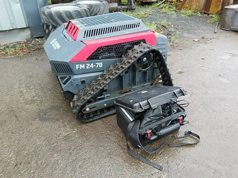 Blue Bird FM24-70 robot maaier mower flail remote controlled