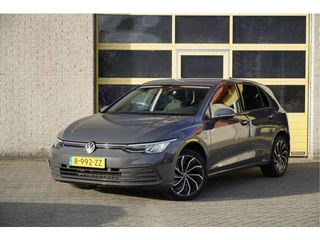 Volkswagen Golf 1.0 TSI Life BJ2022 Lmv 17" | Led V+A | Pdc | Achteruitrijcamera | App-Connect | Nav