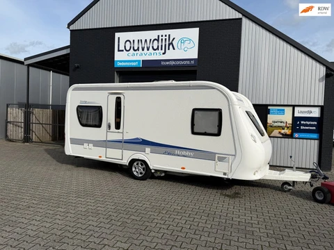 HOBBY Prestige 495 UFE ’11 (Mover, Fransbed)