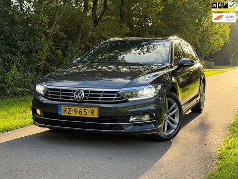 Volkswagen Passat Variant 1.6 TDI Highline Business R | Navi + Cruise control Nu € 10.275 Inclusief 