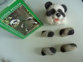 BOOM DECORATIE PANDA BEER RECHTS KIJKEND NIEUW LEUKE GADGET