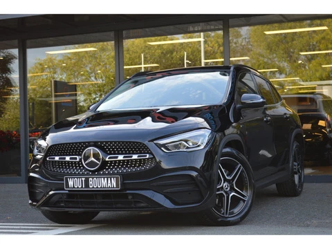 Mercedes-Benz GLA 250 e AMG Led Panorama Distronic Sfeer Camera Augmented Afn.Trekh Pdc