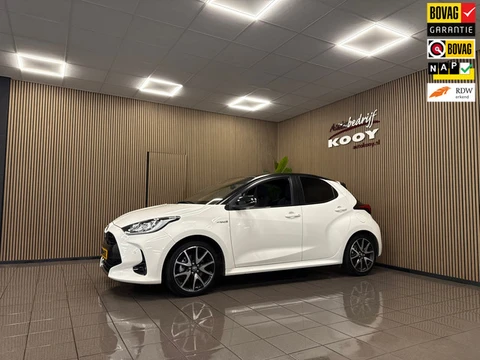 Toyota Yaris 1.5 Hybrid Executive * 1e Eig / Panoramadak / JBL / Afn. Trekhaak / HUD / Stoel-Stuurve