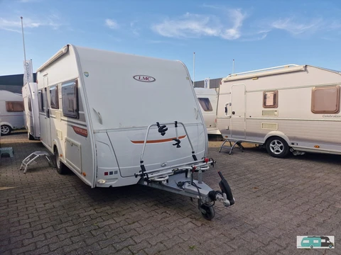 LMC Style 420D Mover, zakluifel, reservewiel, fietsendrager