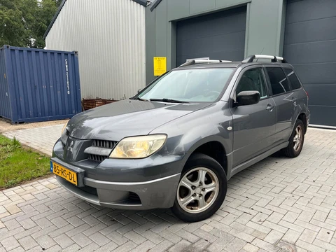 Mitsubishi Outlander 2.0 Invite plus
