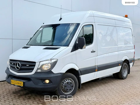 Mercedes Benz Sprinter 519 3.0 190PK L2H2 Climate control Standkachel 5000kg GVW Camera Trekhaak 3t 