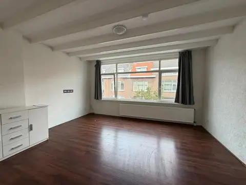 Woning aan de Katendrechtse Lagedijk te Rotterdam