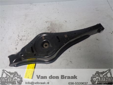 Volkswagen Golf 2008-2012 Draagarm onderzijde achter