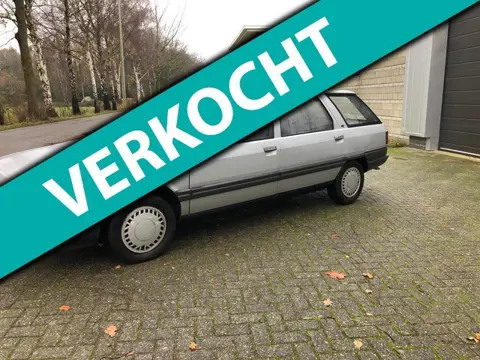 Renault Nevada GEZOCHT GEVRAAGD 06-13896819 ALLE RENAULT 19 21 25 EXPRESS TRAFIC