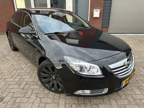 Opel Insignia 2.0 T Sport / Navi / Leder / Camera / PDC / Stoelverwarming