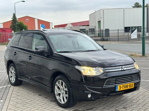 Mitsubishi Outlander 2.0 PHEV Instyle+ Vol optie/NAP/TRKHK
