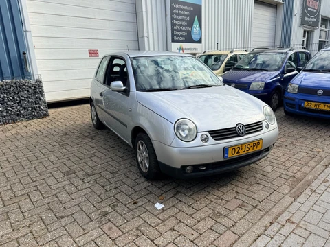 Volkswagen Lupo 1.4 Leuke zuinige auto ziet er prima uit