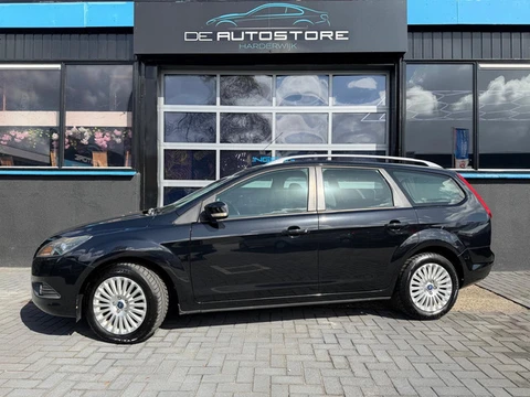 Ford Focus Wagon 1.8 Titanium Airco Navi Cruise pdc Zeer nette Auto!!!
