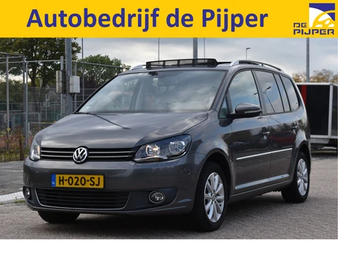 Volkswagen Touran 1.4 TSI Highline Executive Plus 141 pk | Pano dak | Dynamic Chassis Control | Came