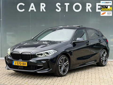 BMW 1-serie 118i Executive Edition M-Sport | Pano | Camera | NL AUTO